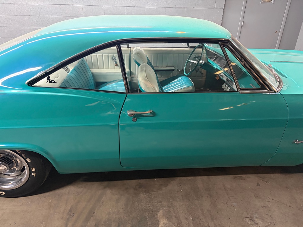 Photo 14 of this CHEVROLET IMPALA