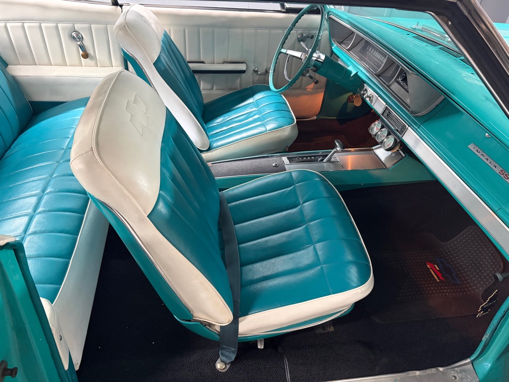 Photo 31 of this CHEVROLET IMPALA