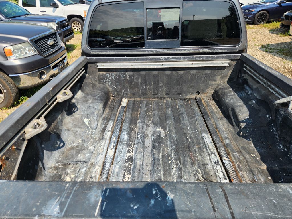 Photo 8 of this NISSAN FRONTIER