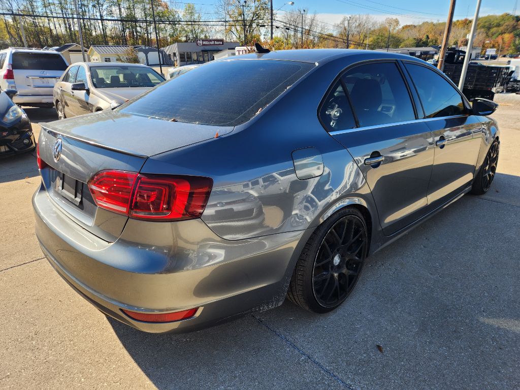 Photo 6 of this VOLKSWAGEN JETTA