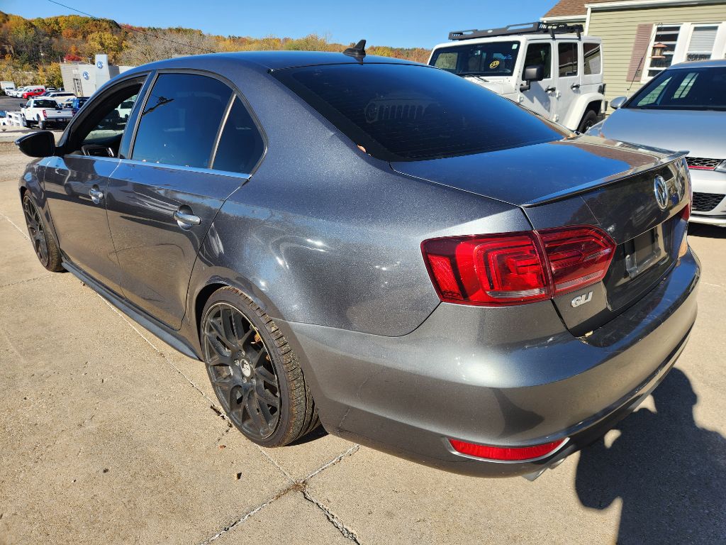 Photo 8 of this VOLKSWAGEN JETTA