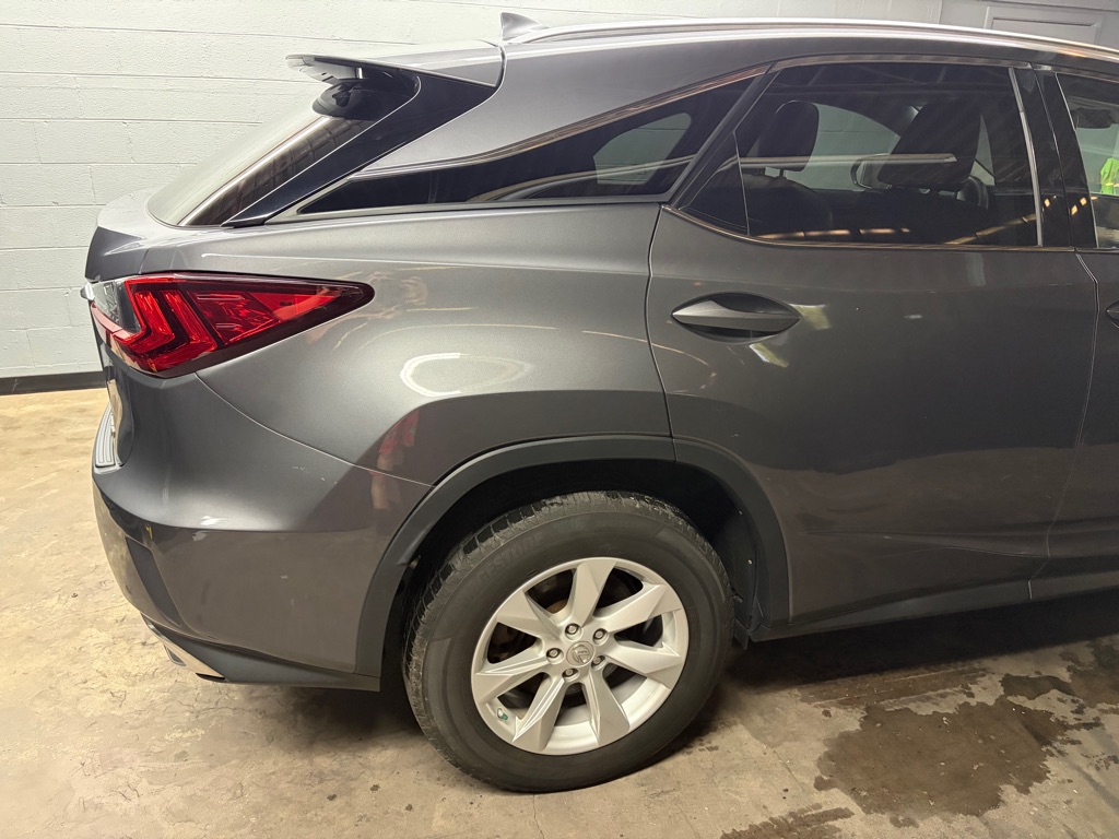 Photo 9 of this LEXUS RX