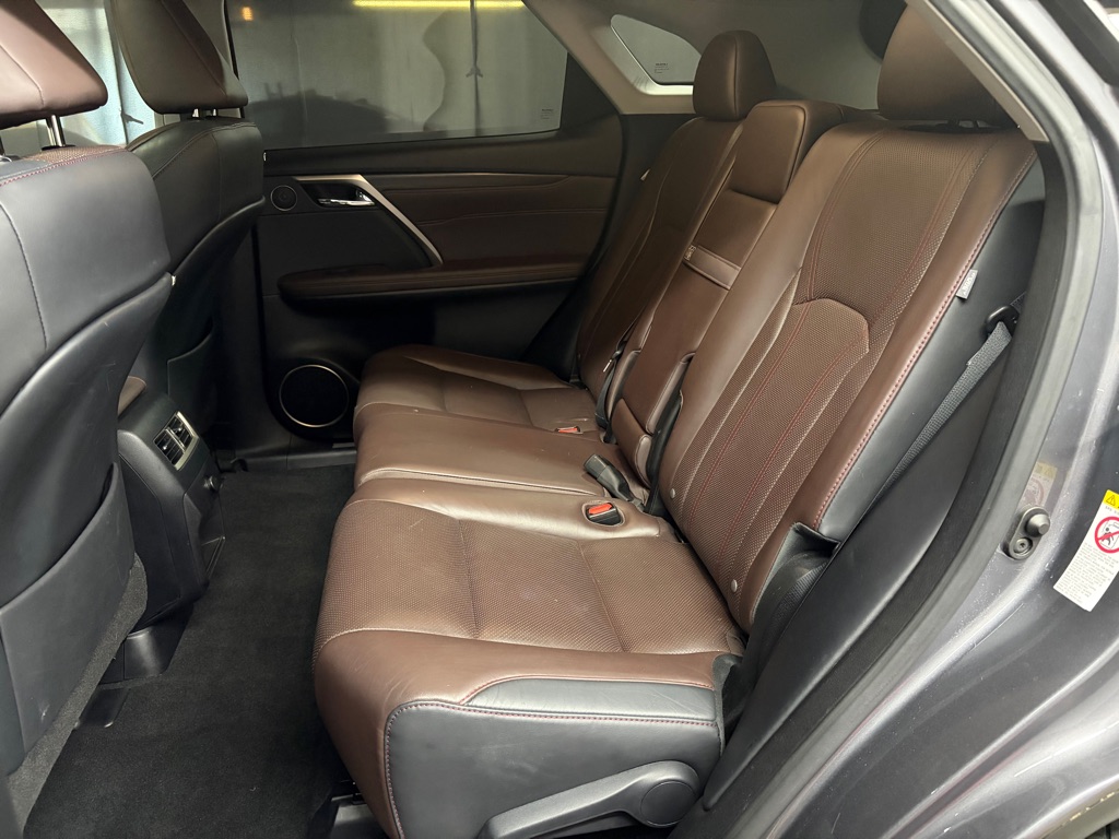 Photo 18 of this LEXUS RX