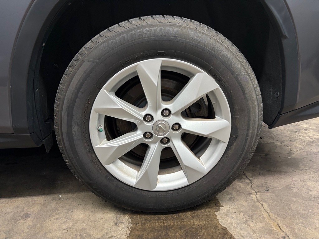 Photo 6 of this LEXUS RX