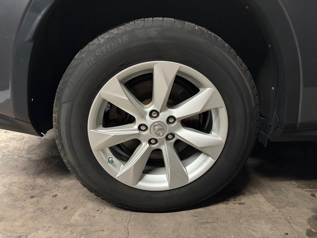 Photo 10 of this LEXUS RX