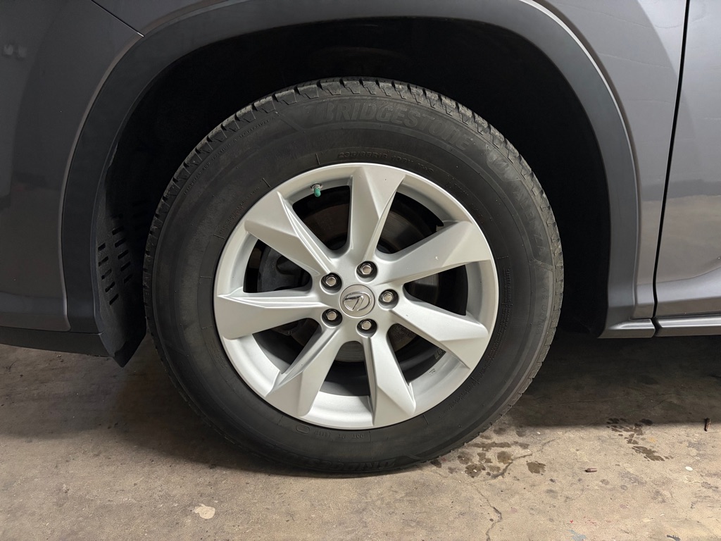 Photo 3 of this LEXUS RX