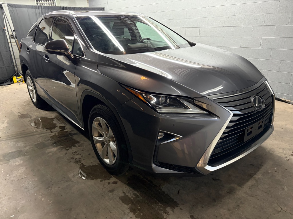 Photo 14 of this LEXUS RX