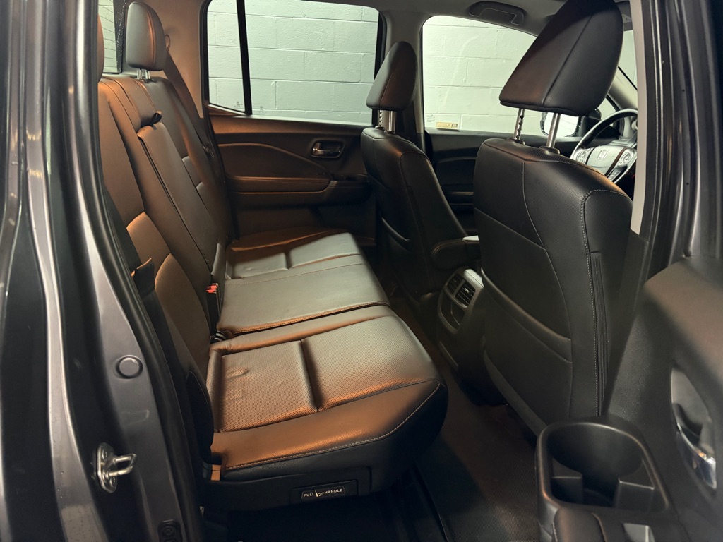 Photo 26 of this HONDA RIDGELINE