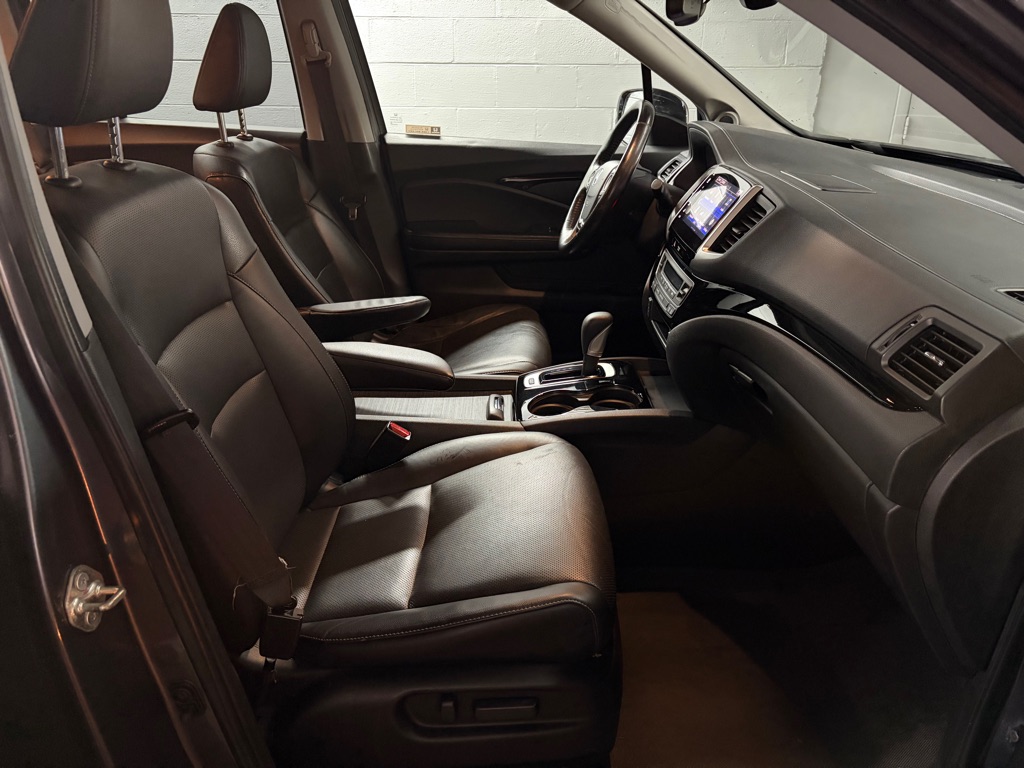 Photo 27 of this HONDA RIDGELINE