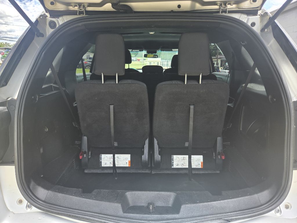 Photo 19 of this FORD EXPLORER
