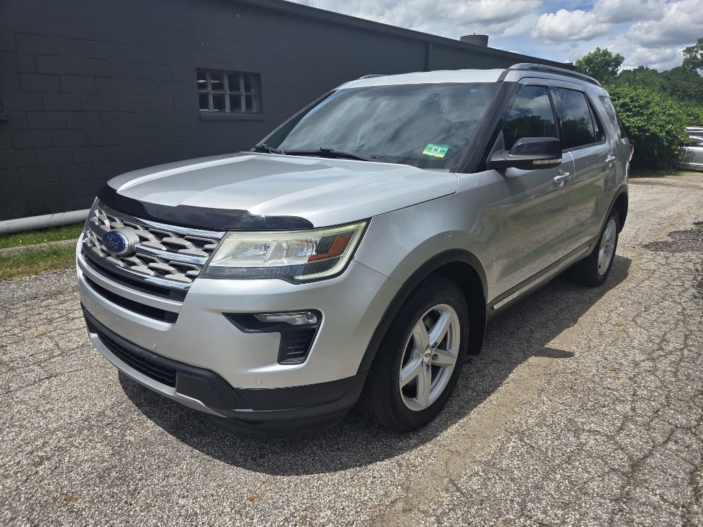 Photo 4 of this FORD EXPLORER