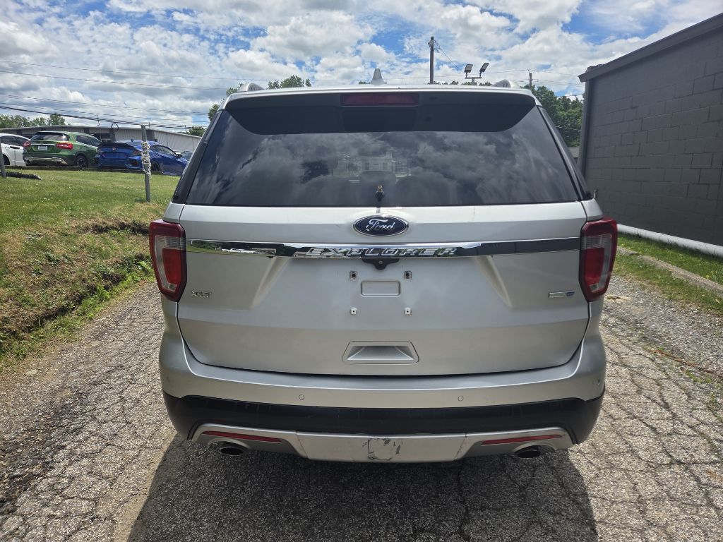 Photo 17 of this FORD EXPLORER