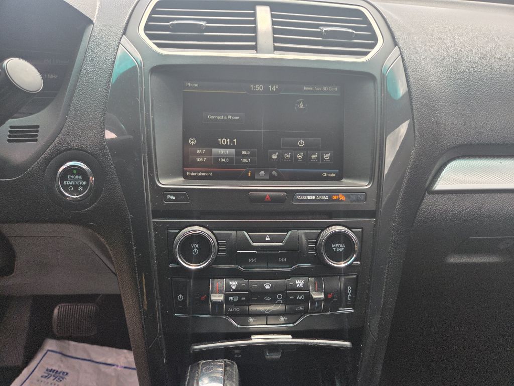 Photo 25 of this FORD EXPLORER