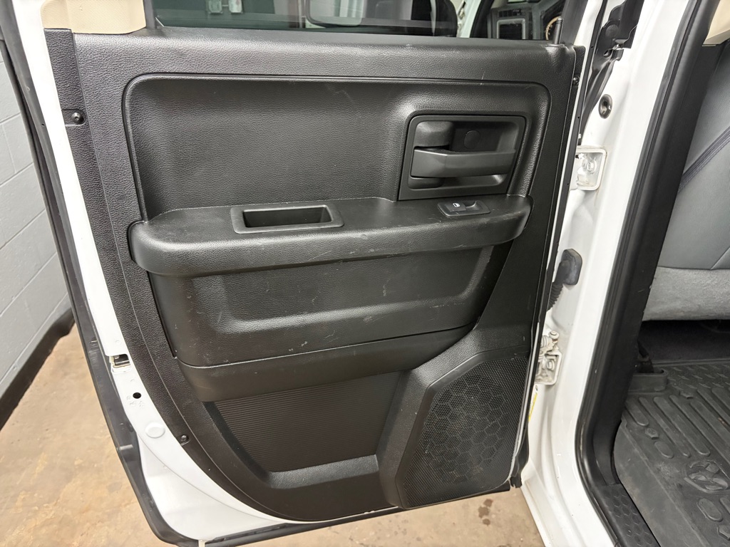 Photo 18 of this RAM 1500 CLASSIC