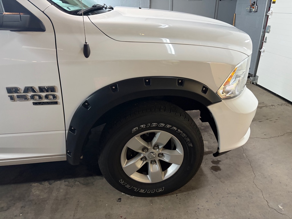Photo 12 of this RAM 1500 CLASSIC