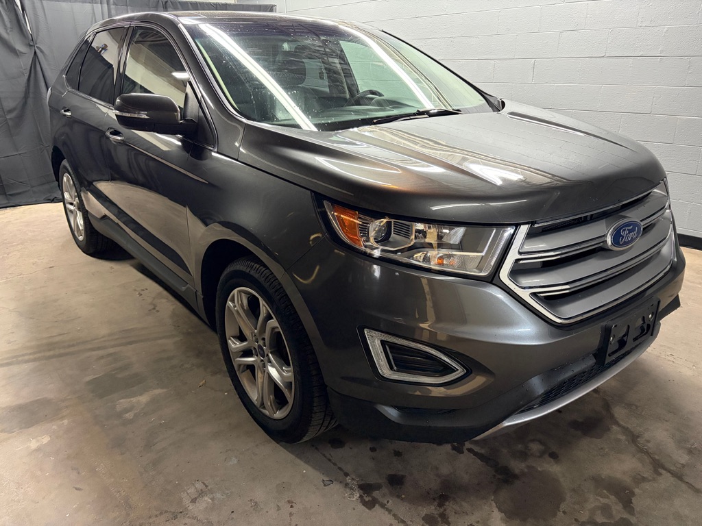 Photo 14 of this FORD EDGE