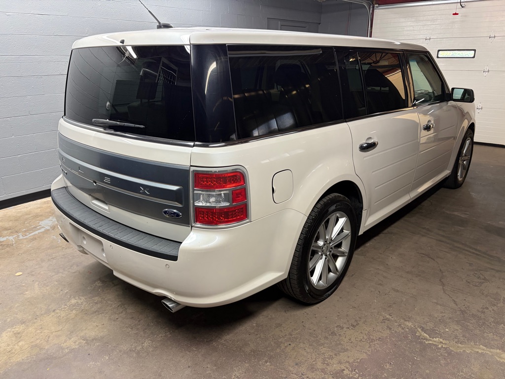 Photo 8 of this FORD FLEX