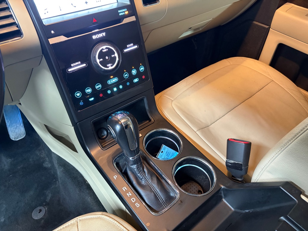 Photo 23 of this FORD FLEX