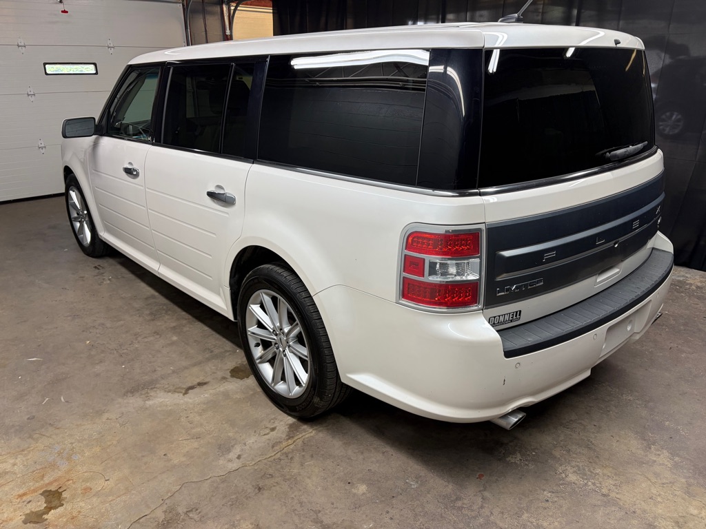 Photo 7 of this FORD FLEX