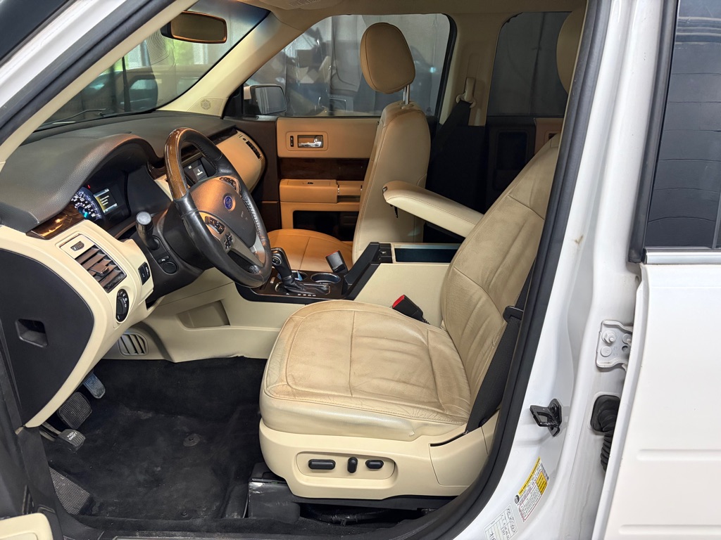 Photo 16 of this FORD FLEX