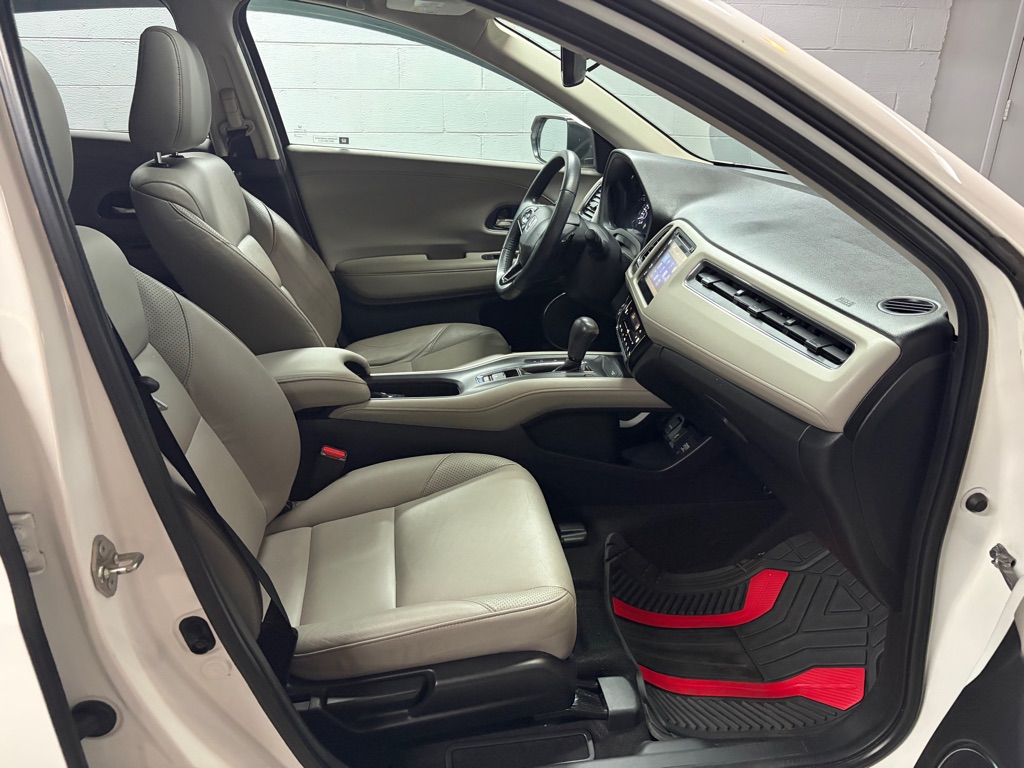 Photo 27 of this HONDA HR-V