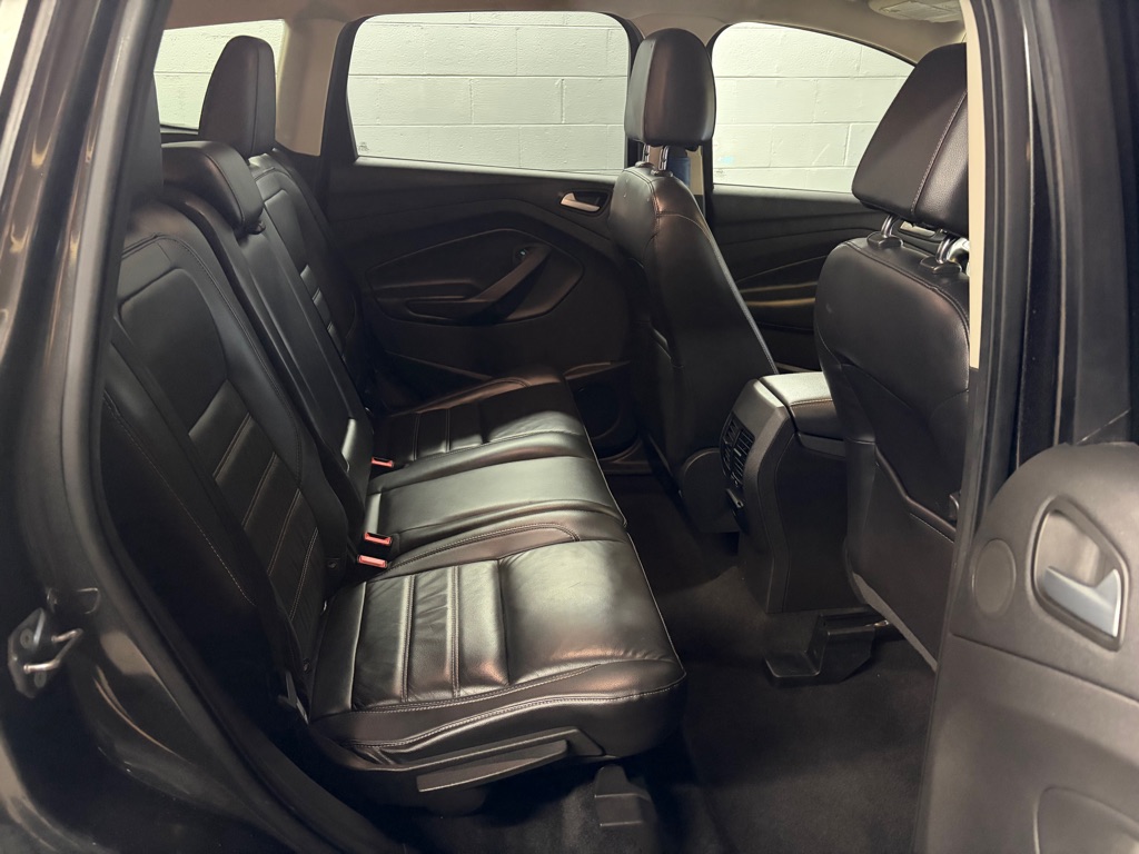 Photo 30 of this FORD ESCAPE
