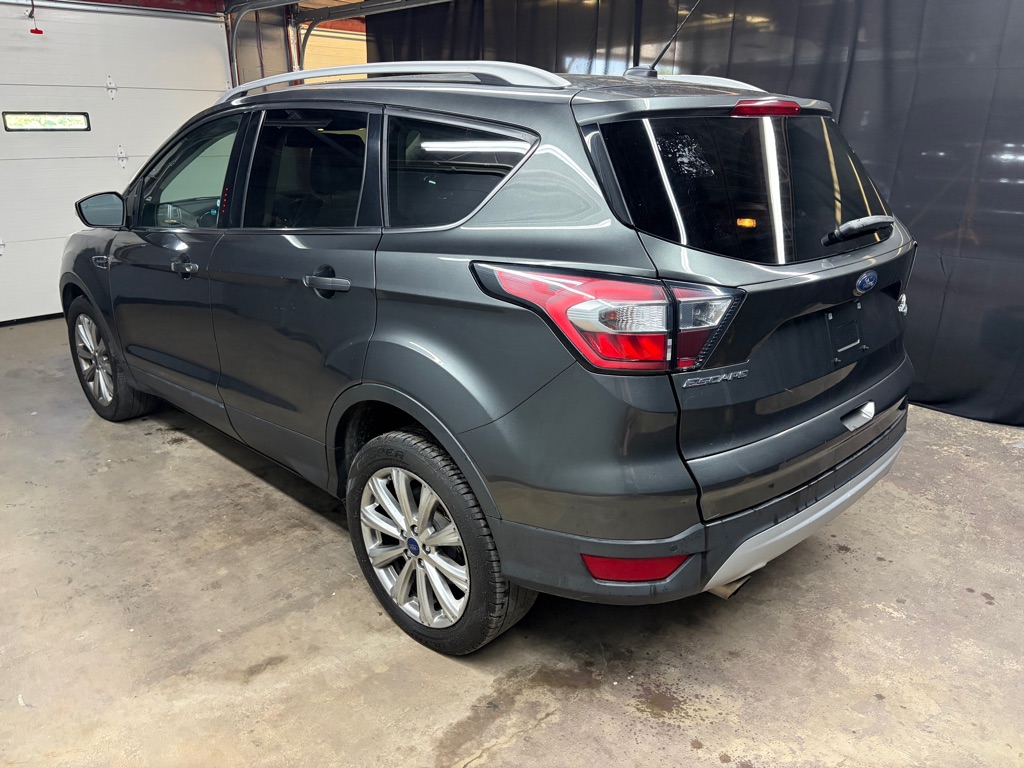 Photo 7 of this FORD ESCAPE