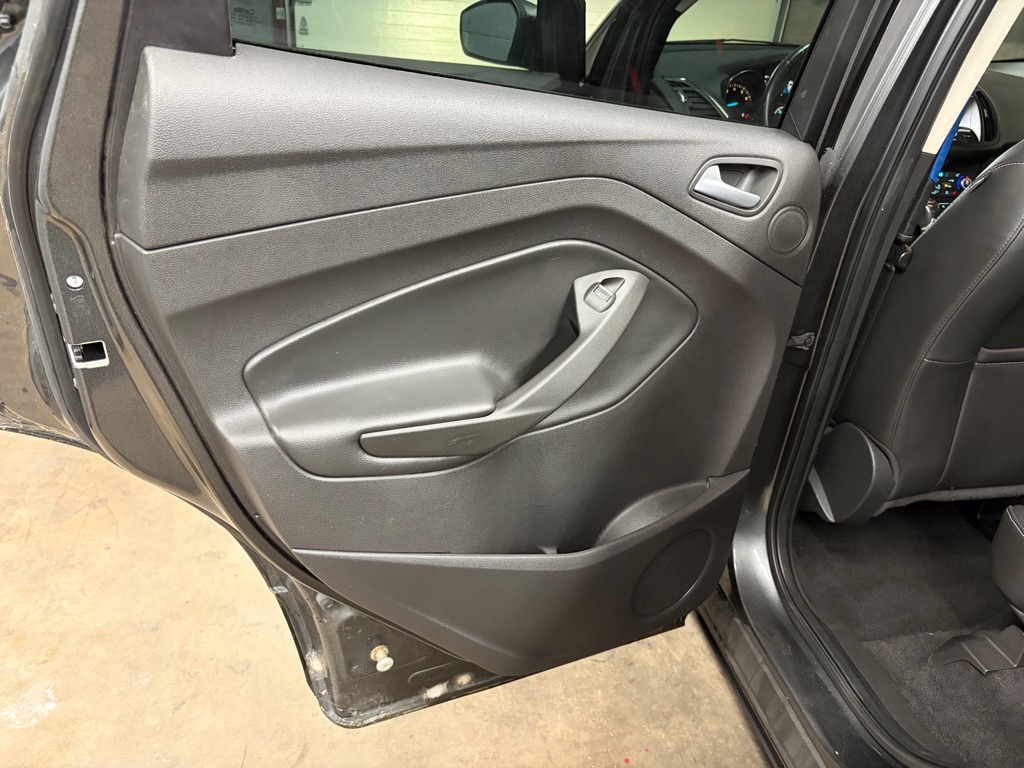 Photo 19 of this FORD ESCAPE