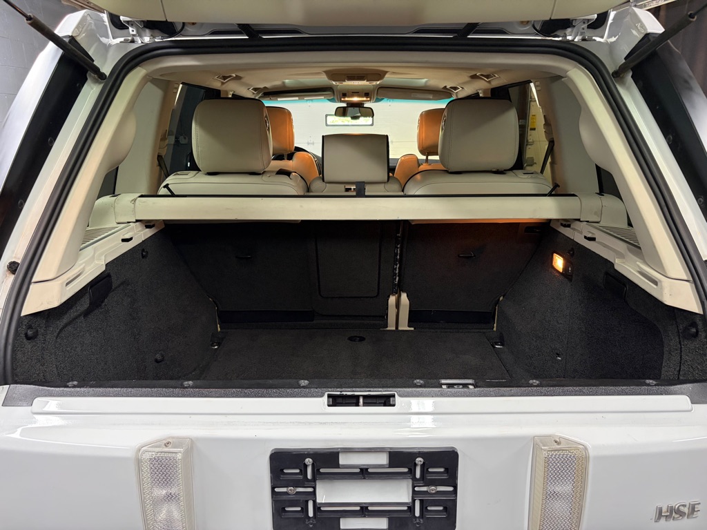 Photo 30 of this LAND ROVER RANGE ROVER