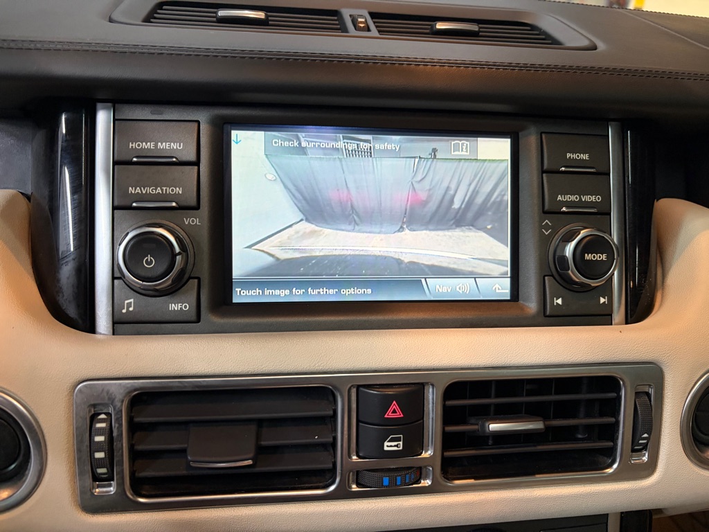 Photo 25 of this LAND ROVER RANGE ROVER