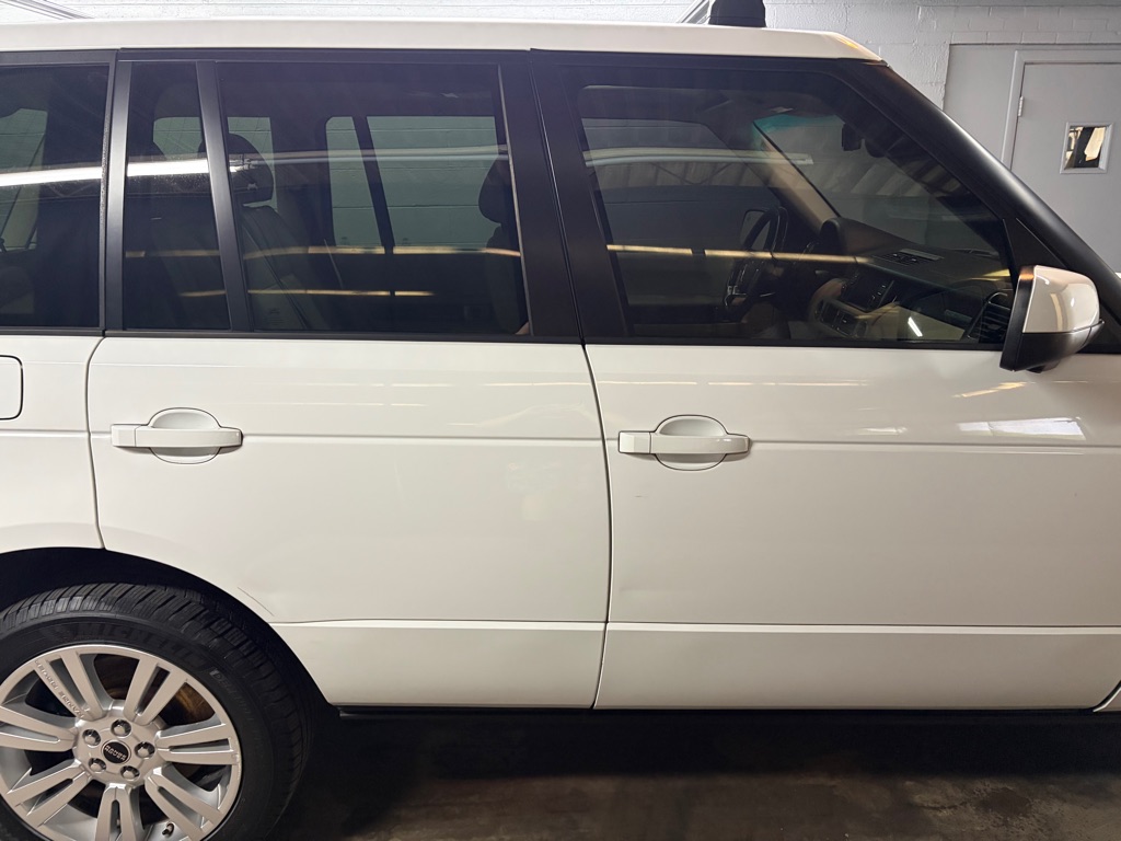 Photo 11 of this LAND ROVER RANGE ROVER
