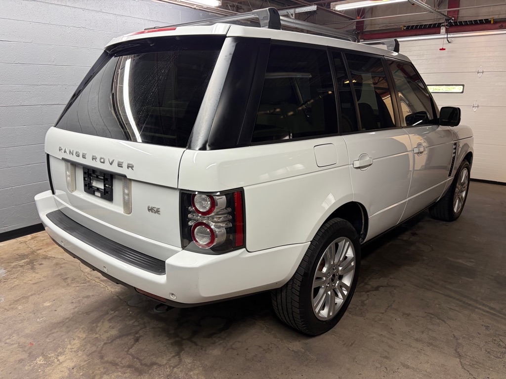 Photo 8 of this LAND ROVER RANGE ROVER