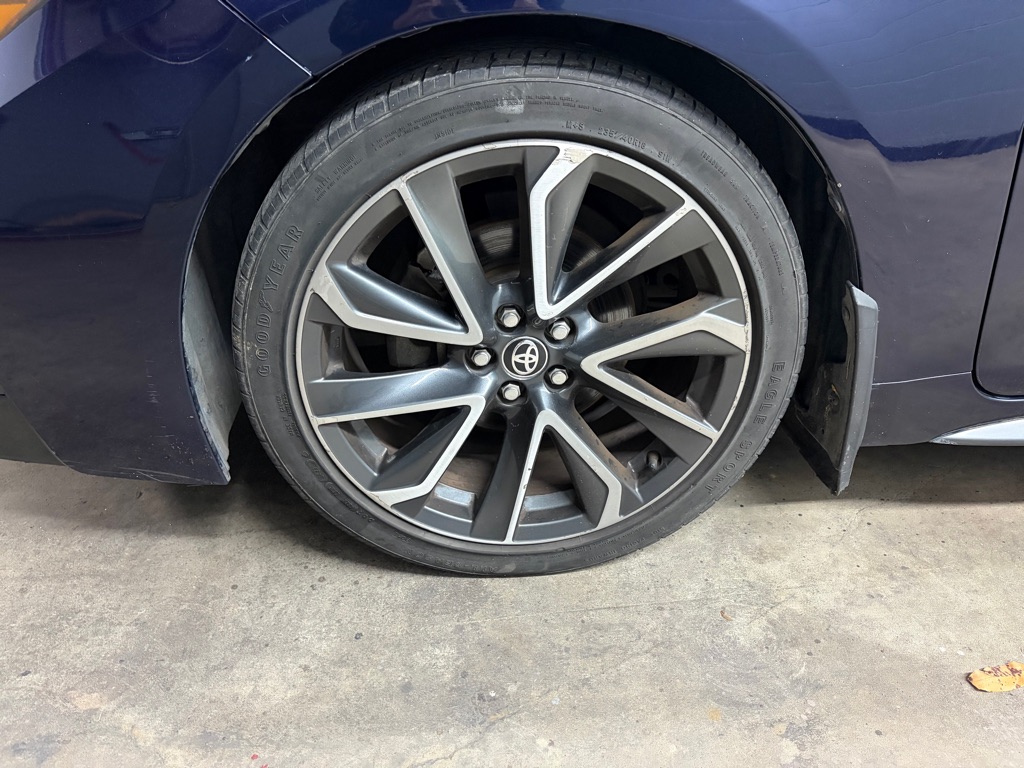 Photo 3 of this TOYOTA COROLLA