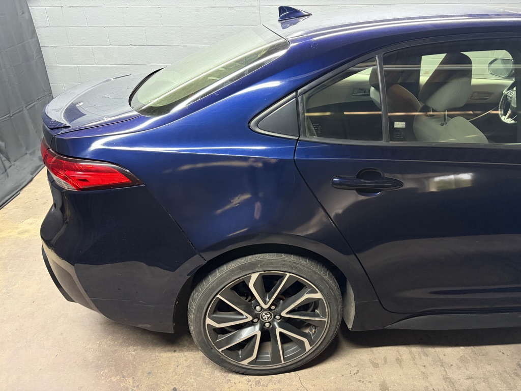 Photo 9 of this TOYOTA COROLLA