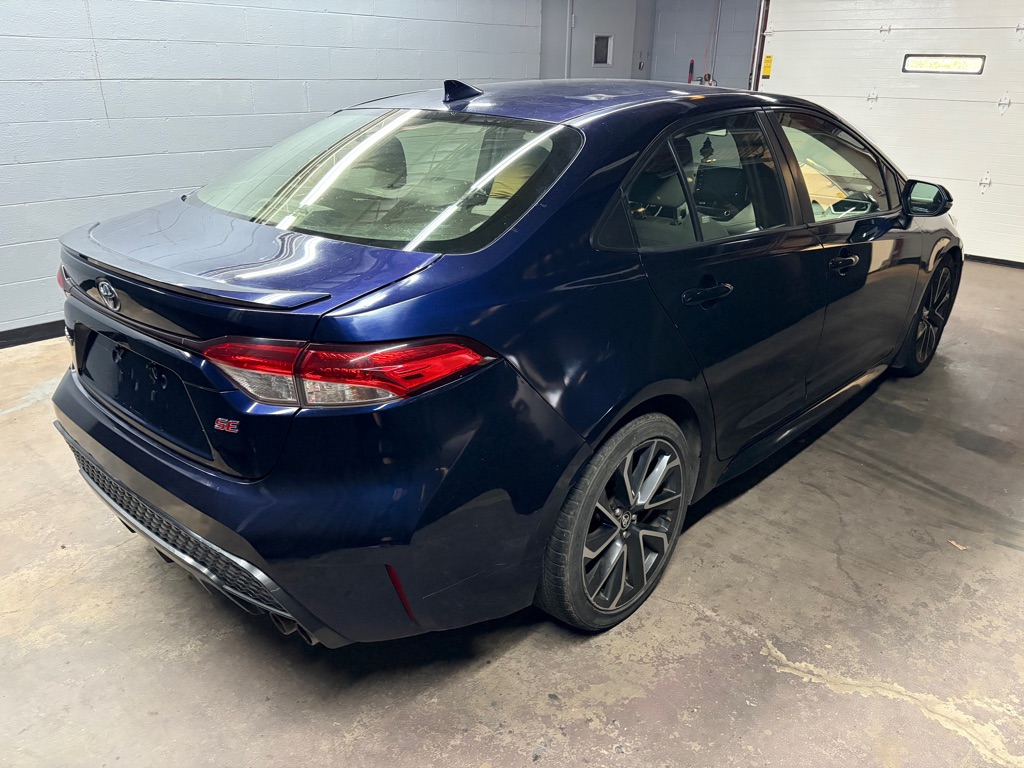 Photo 8 of this TOYOTA COROLLA