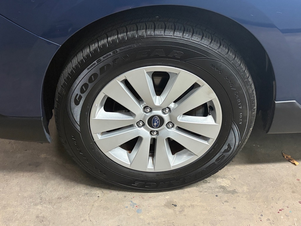 Photo 3 of this SUBARU OUTBACK