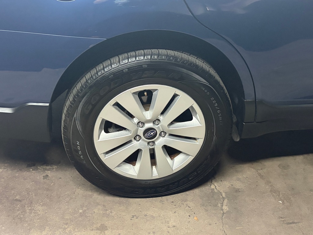 Photo 11 of this SUBARU OUTBACK