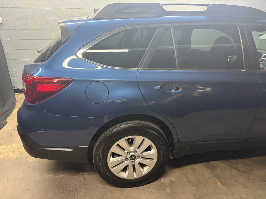 Photo 10 of this SUBARU OUTBACK