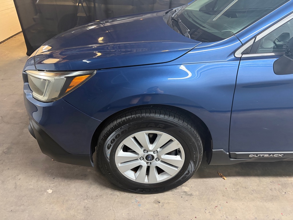 Photo 2 of this SUBARU OUTBACK