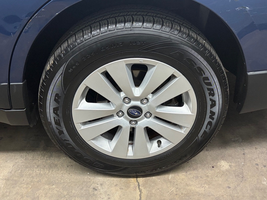 Photo 7 of this SUBARU OUTBACK