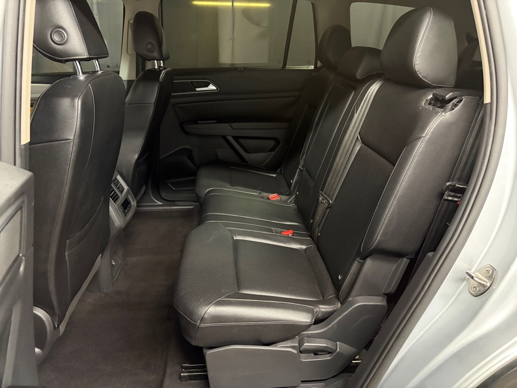 Photo 12 of this VOLKSWAGEN ATLAS
