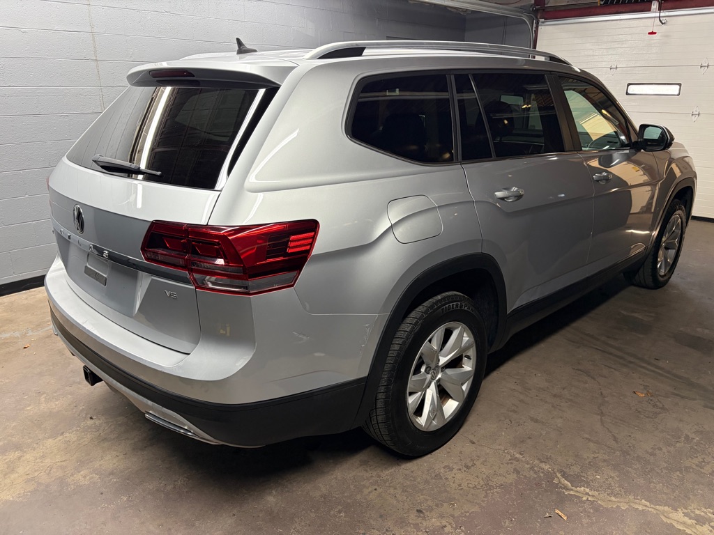 Photo 8 of this VOLKSWAGEN ATLAS