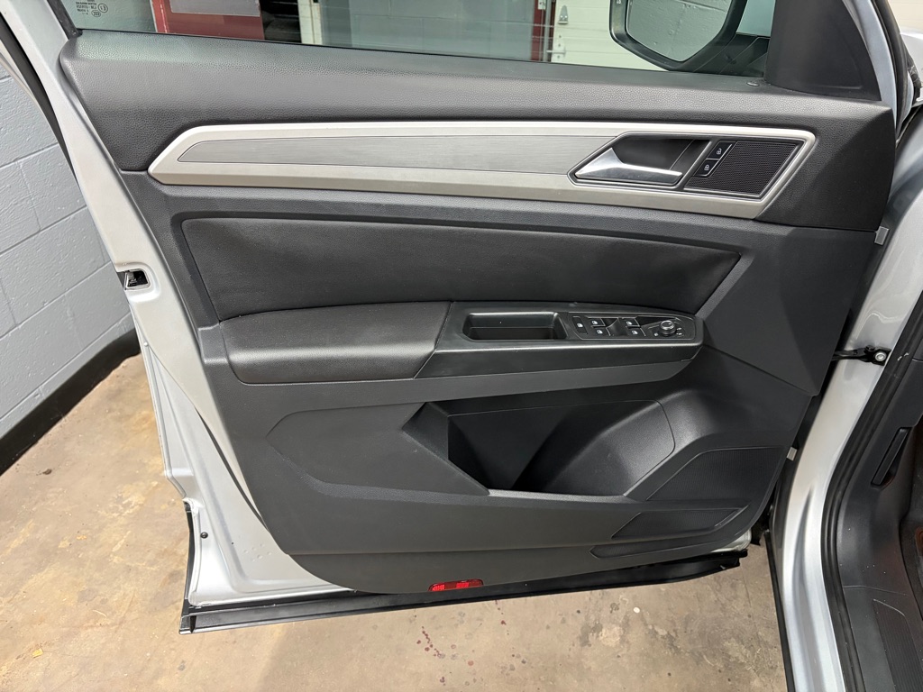 Photo 11 of this VOLKSWAGEN ATLAS