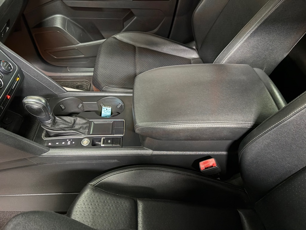 Photo 17 of this VOLKSWAGEN ATLAS