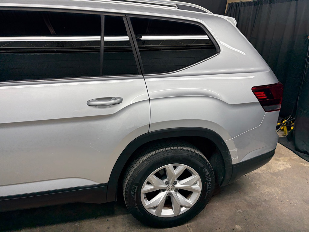 Photo 5 of this VOLKSWAGEN ATLAS
