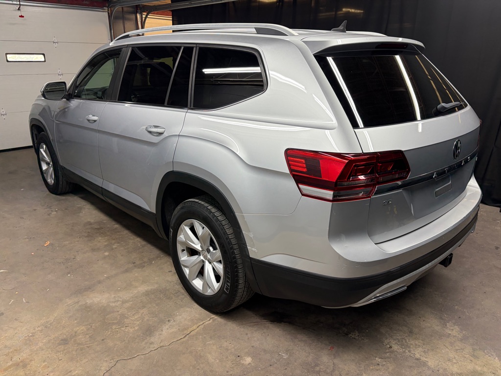 Photo 7 of this VOLKSWAGEN ATLAS
