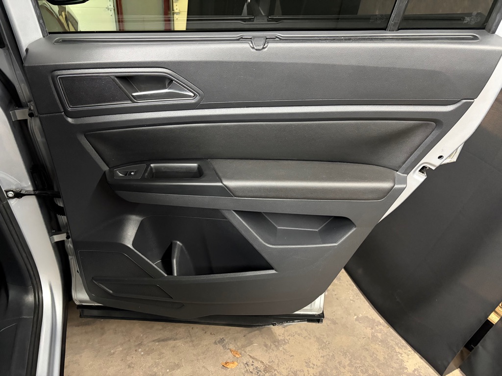 Photo 19 of this VOLKSWAGEN ATLAS