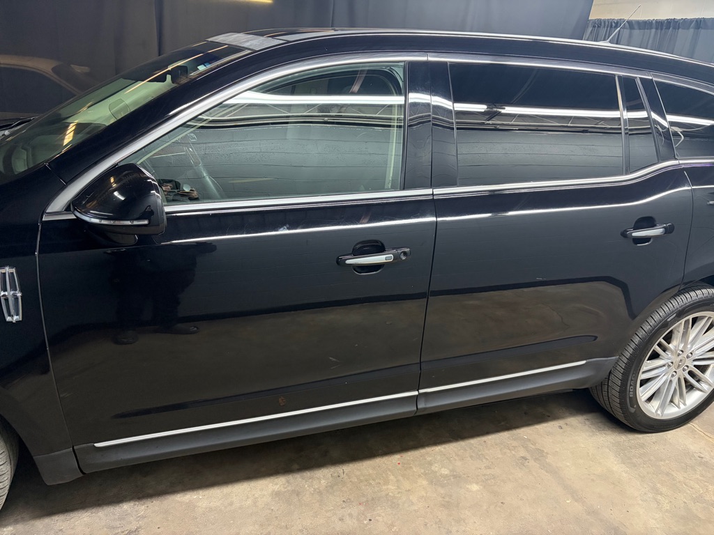 Photo 4 of this LINCOLN MKT