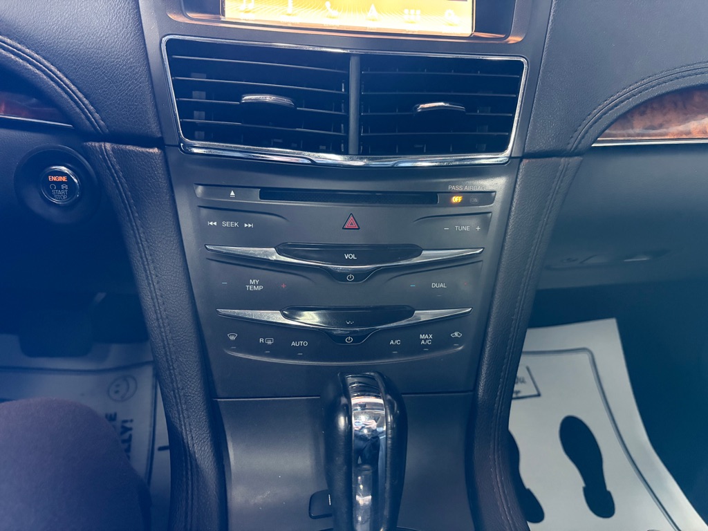Photo 17 of this LINCOLN MKT