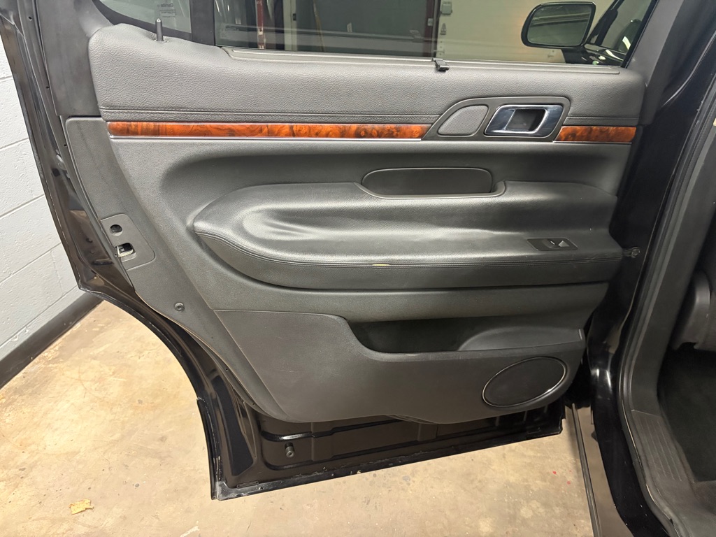 Photo 13 of this LINCOLN MKT